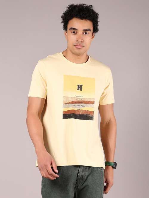 men front print round neck regular fit t-shirt - 21765352 -  Standard Image - 0