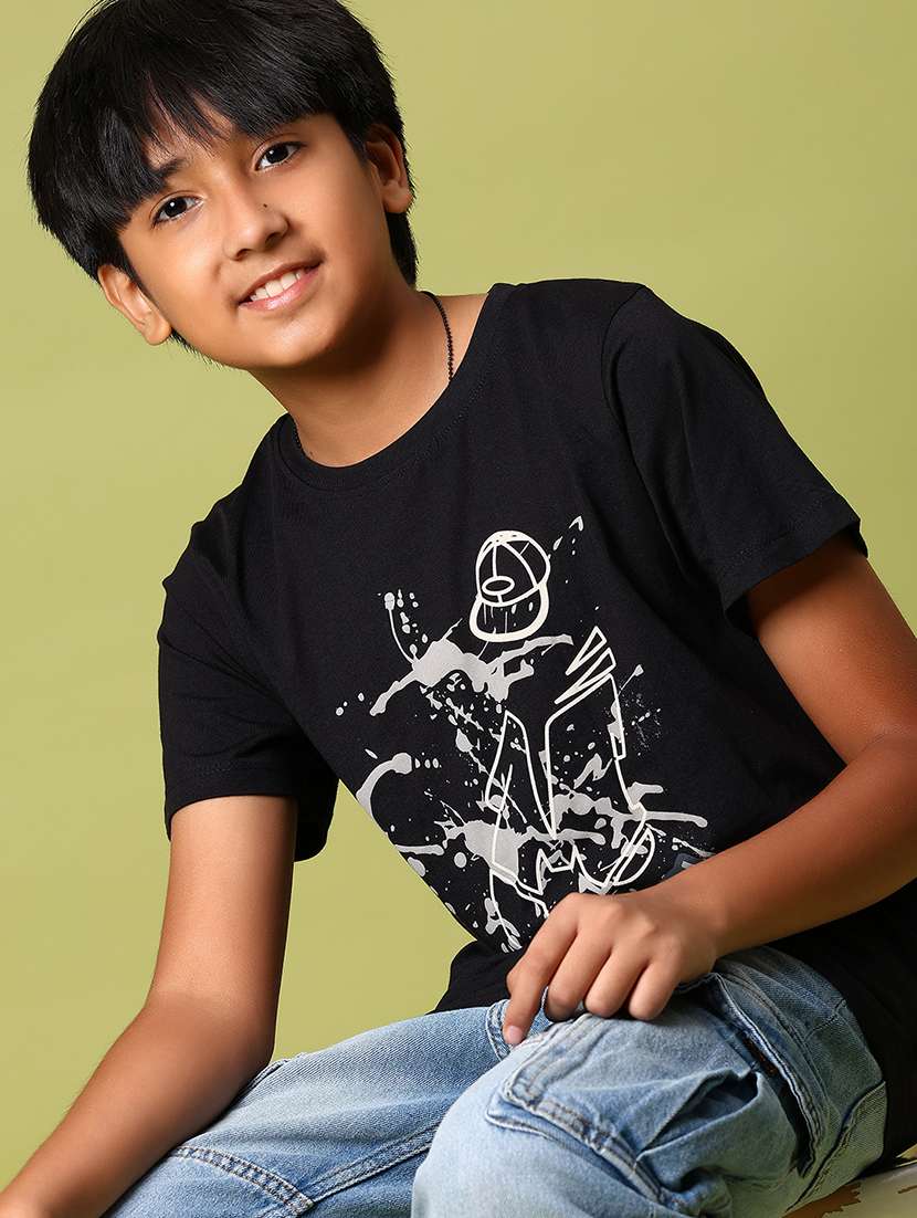 boys black front print round neck t-shirt