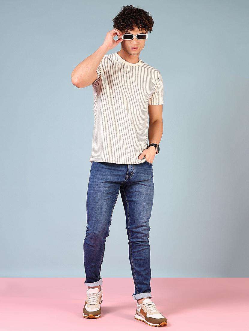 men white short sleeve regular fit t-shirt - 21765596 -  Standard Image - 3