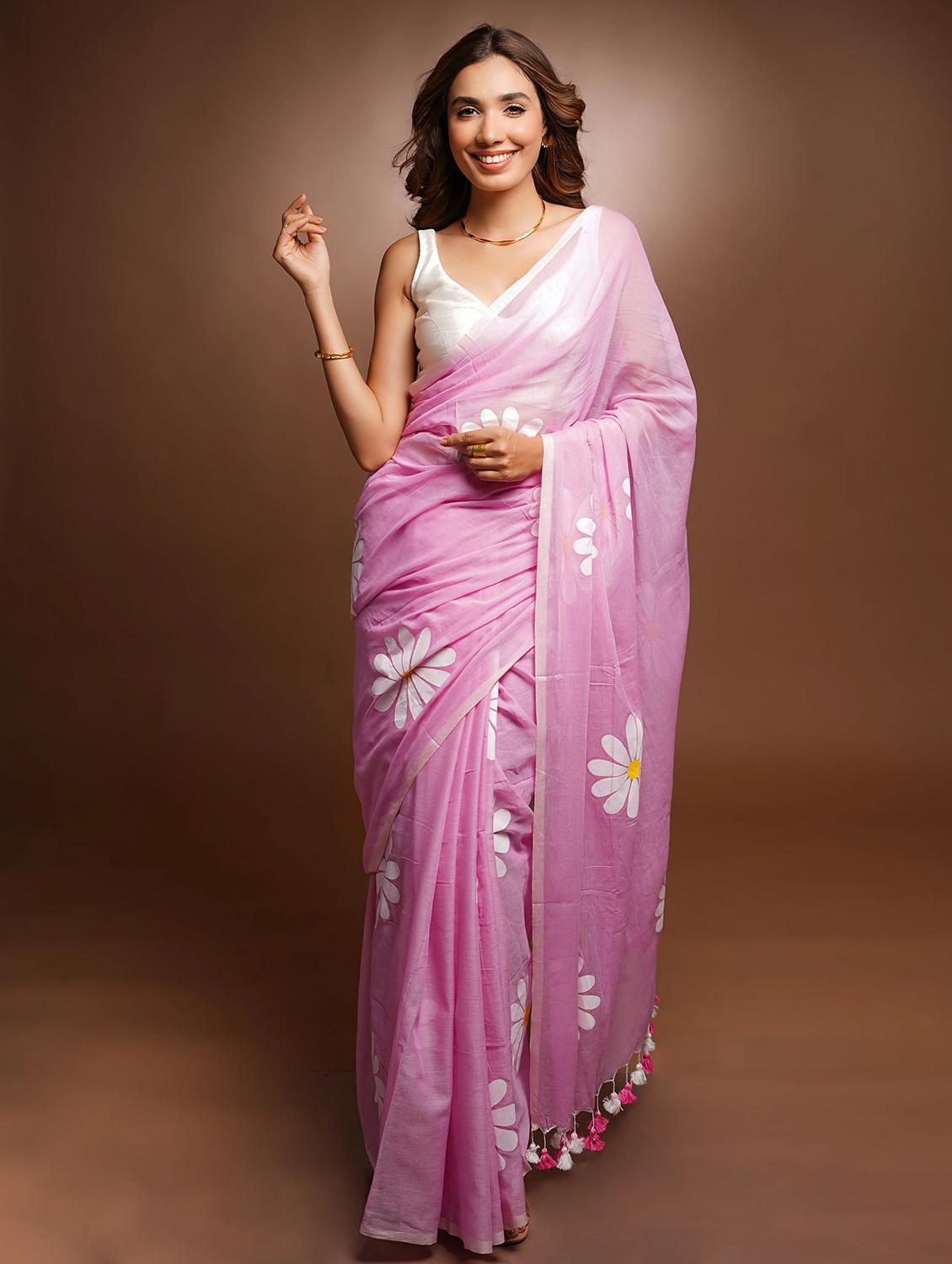 women floral printed saree with blouse - 21766141 -  Zoom Image - 0