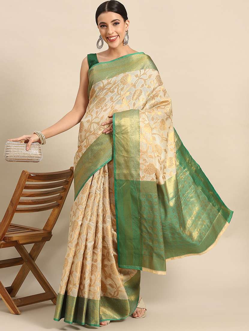 women self design bordered saree with blouse