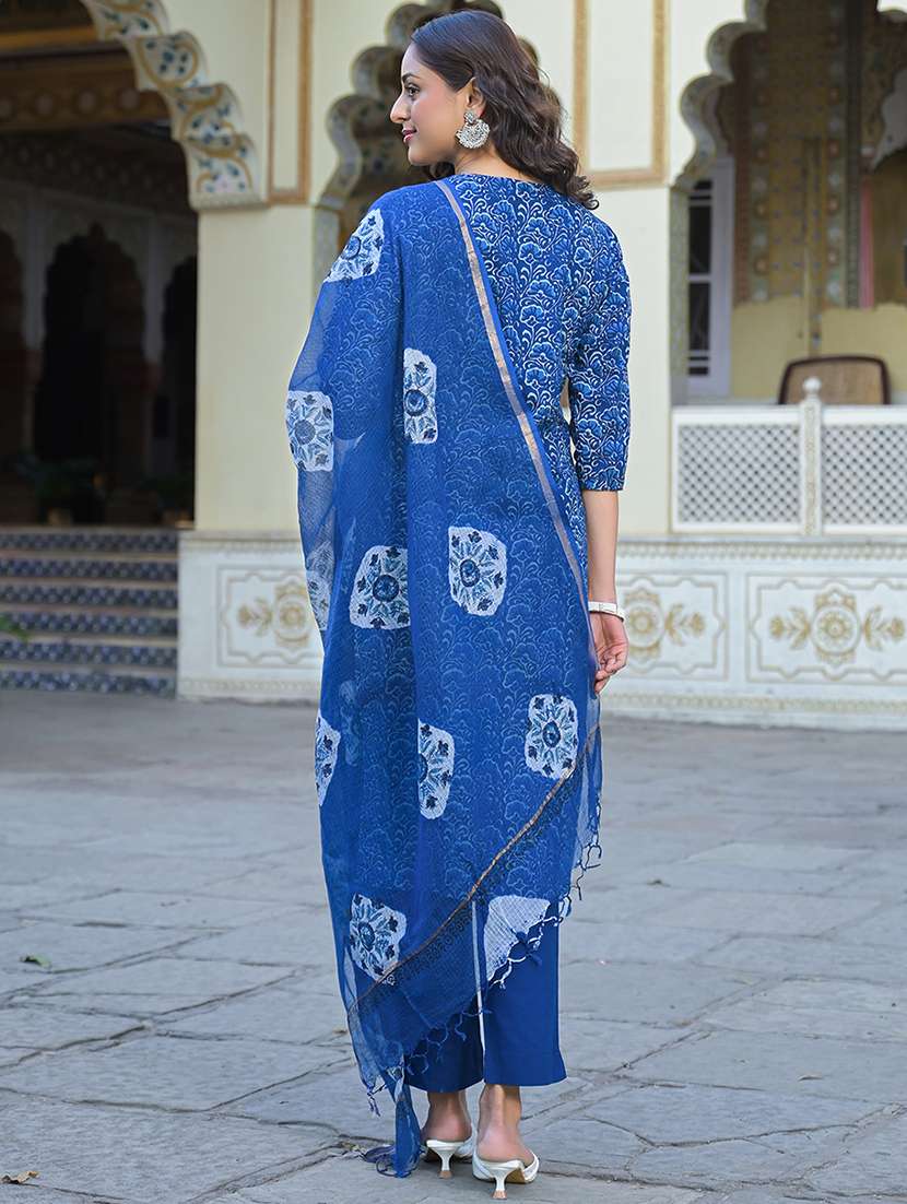 women three quarter sleeve kurta pant with dupatta set - 21766301 - Standard Image - 3