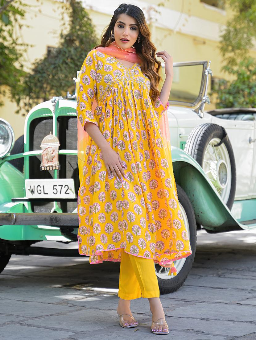 women three quarter sleeve kurta pant with dupatta set