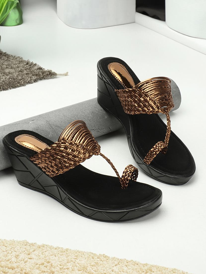 women textured one toe wedge - 21766419 -  Zoom Image - 0