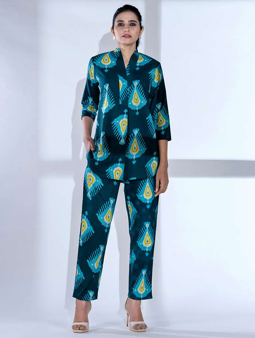 women printed three quarter sleeve ethnic co ord set