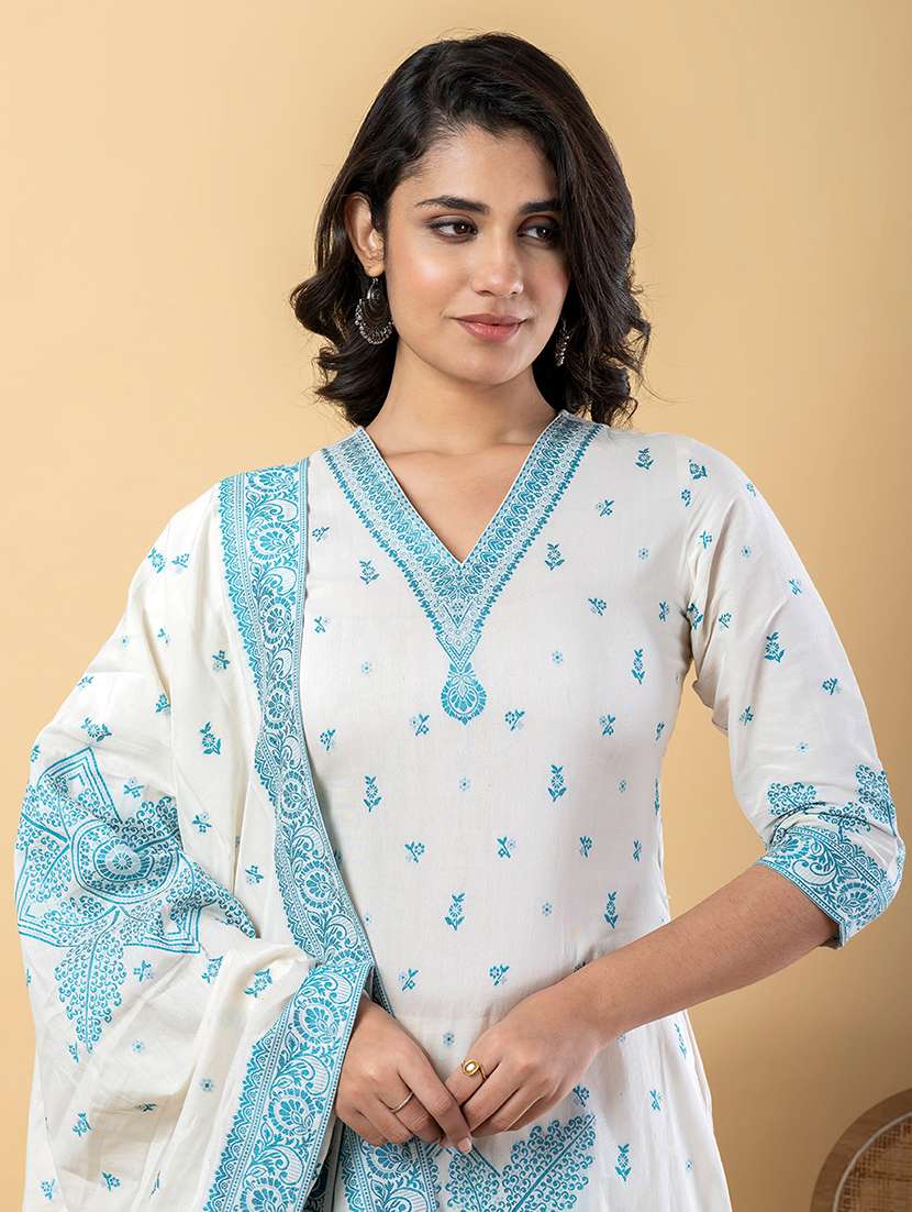 women three quarter sleeve kurta pant with dupatta set - 21766755 -  Standard Image - 5