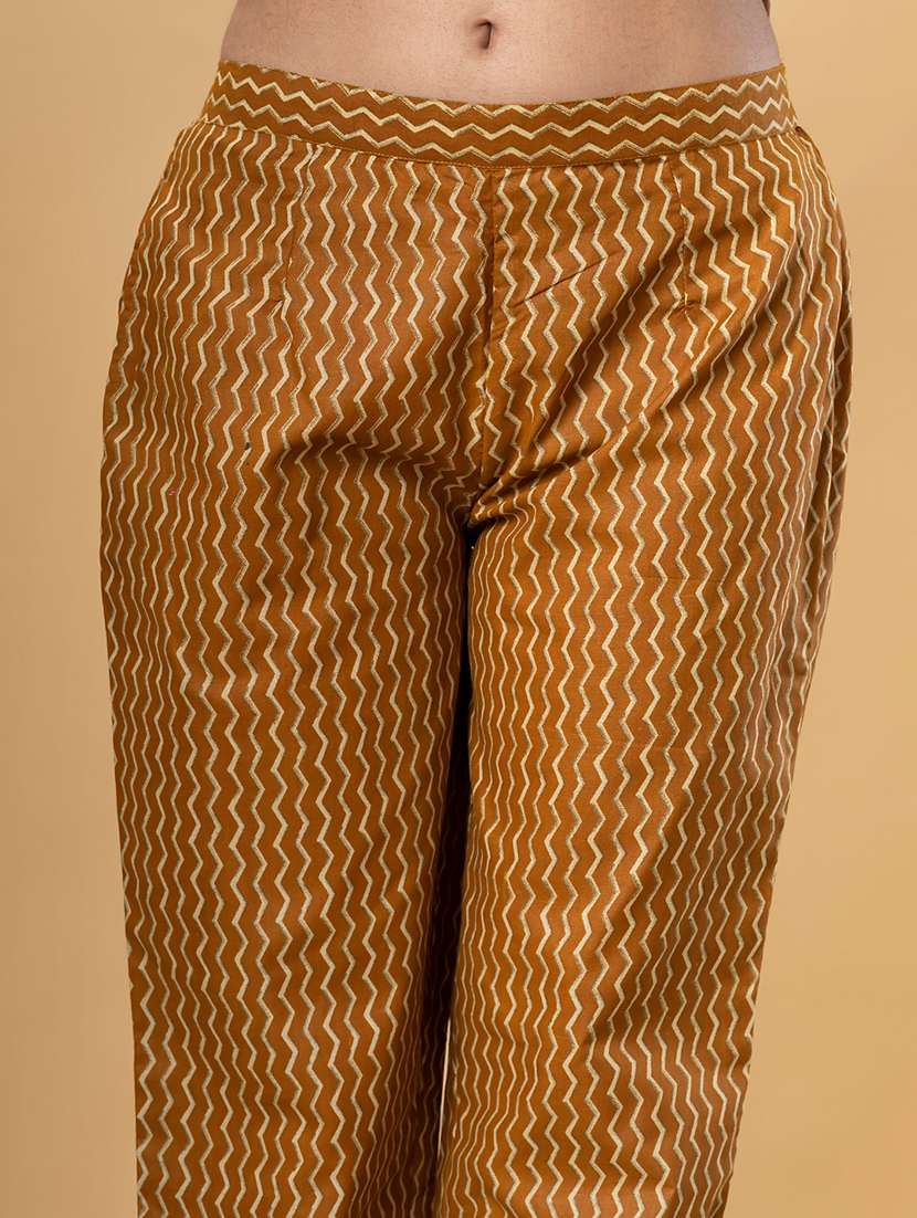 women three quarter sleeve kurta pant with dupatta set - 21766760 -  Standard Image - 5