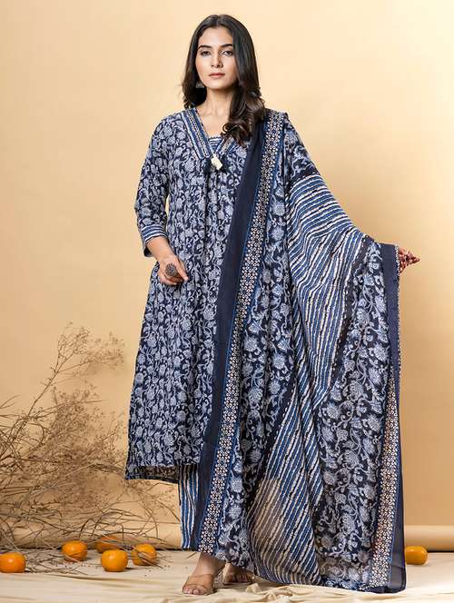 women three quarter sleeve kurta pant with dupatta set - 21766761 -  Standard Image - 0