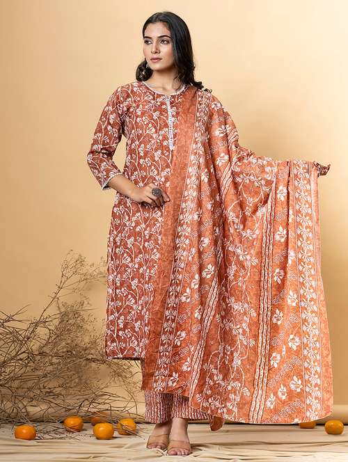 women three quarter sleeve kurta pant with dupatta set - 21766770 -  Standard Image - 0