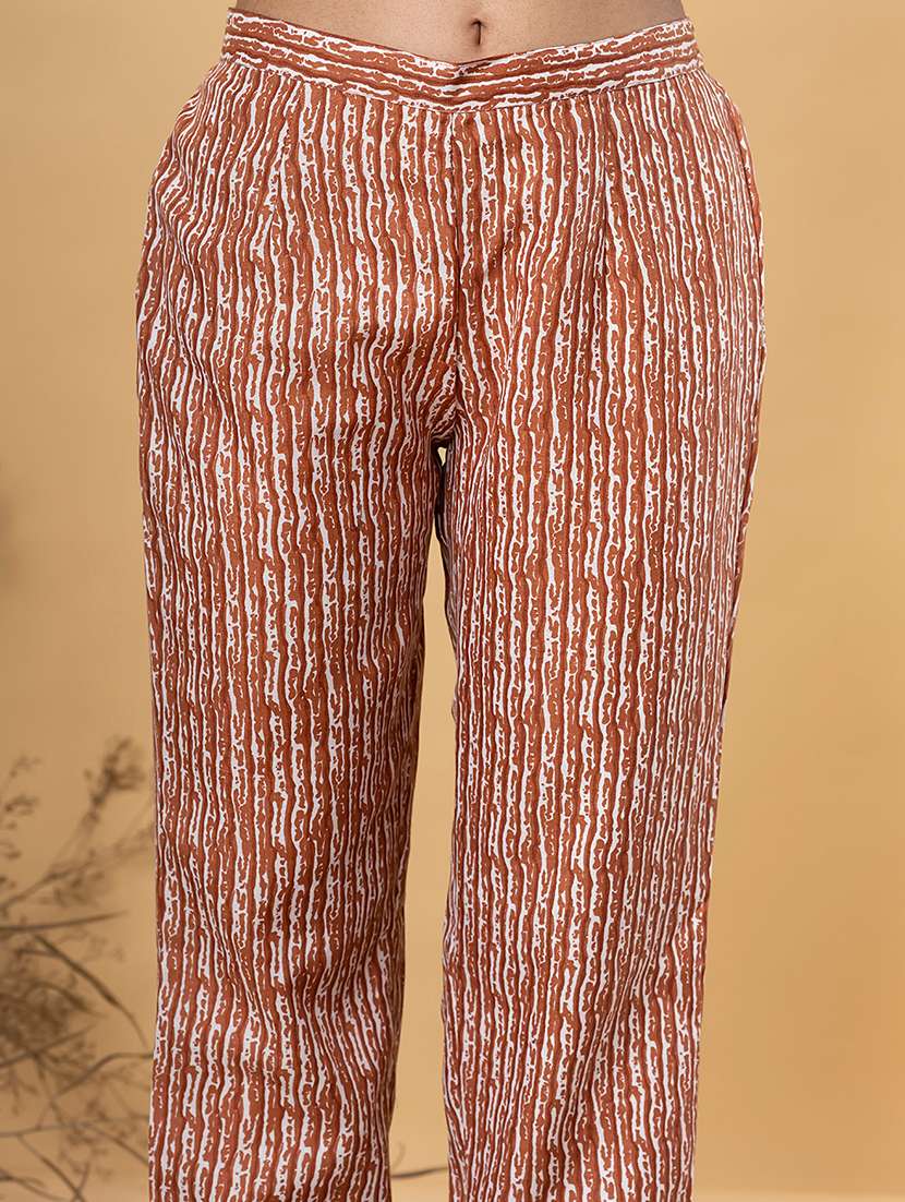 women three quarter sleeve kurta pant with dupatta set - 21766770 -  Standard Image - 5