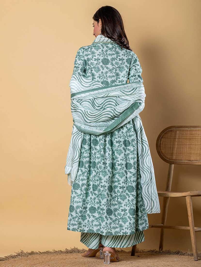 women three quarter sleeve kurta palazzo with dupatta set - 21766773 -  Standard Image - 3