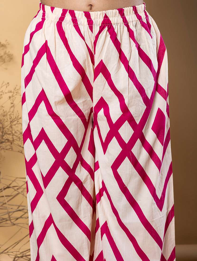 women three quarter sleeve kurta palazzo set - 21766788 -  Standard Image - 5