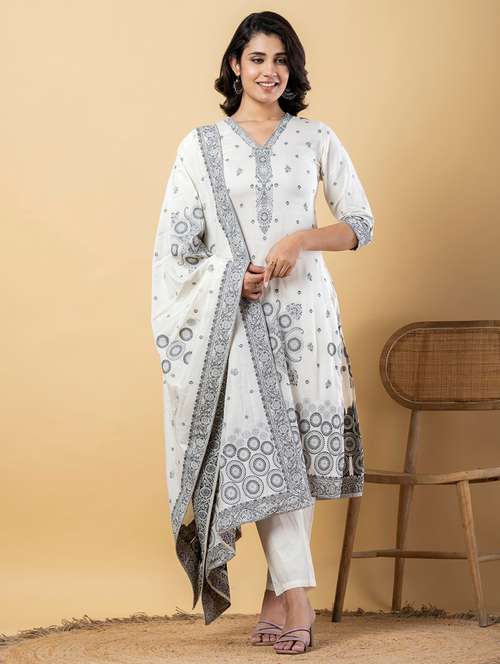 women three quarter sleeve kurta pant with dupatta set - 21766789 -  Standard Image - 0
