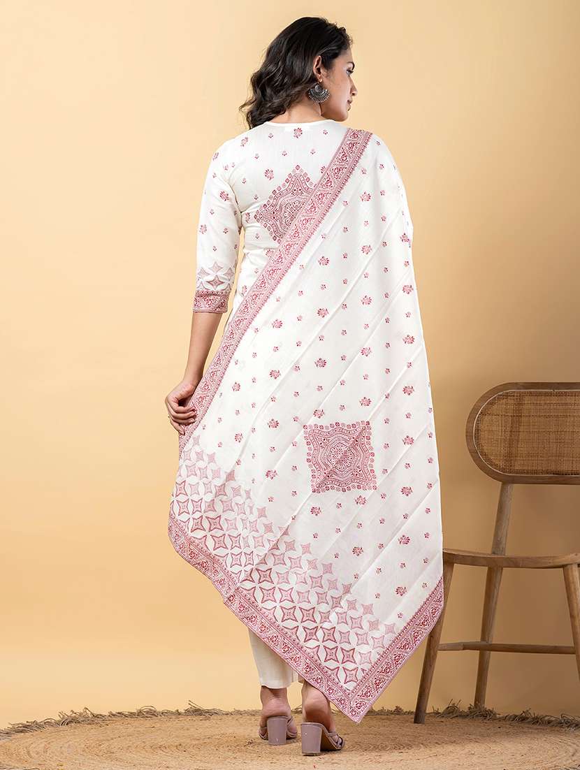 women three quarter sleeve kurta pant with dupatta set - 21766790 -  Standard Image - 3