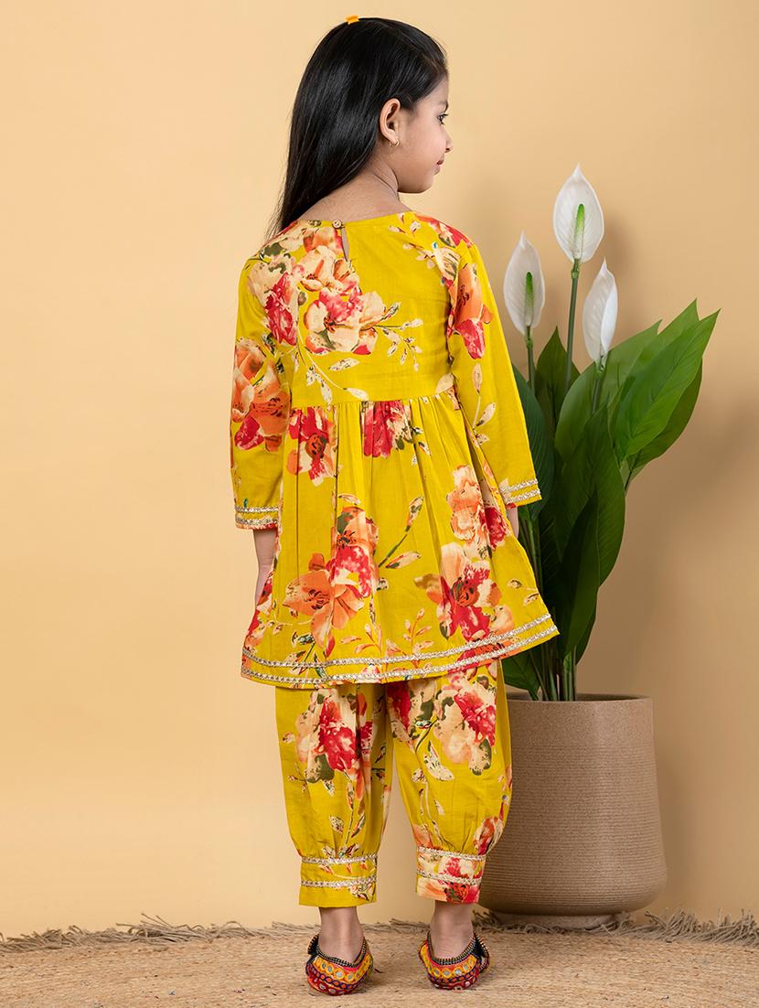 girls three quarter sleeve kurta salwar set - 21766970 - Standard Image - 3