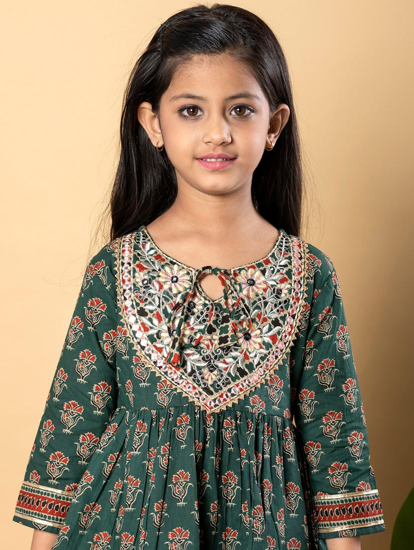 girls three quarter sleeve kurta sharara set - 21766975 - Standard Image - 3