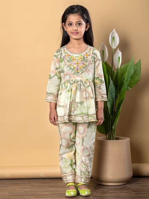 girls three quarter sleeve kurta pant set - 21766981 -  Standard Image - 0