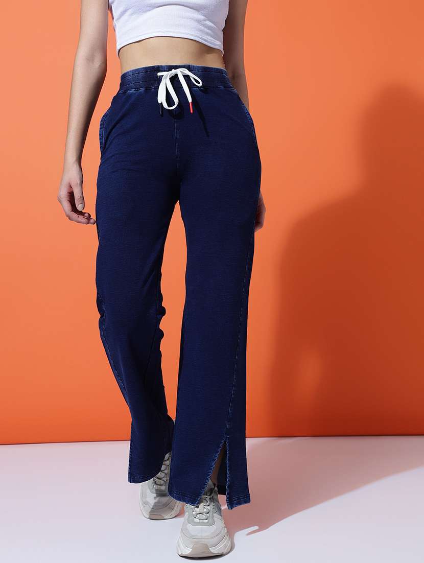 women solid mid rise track pant