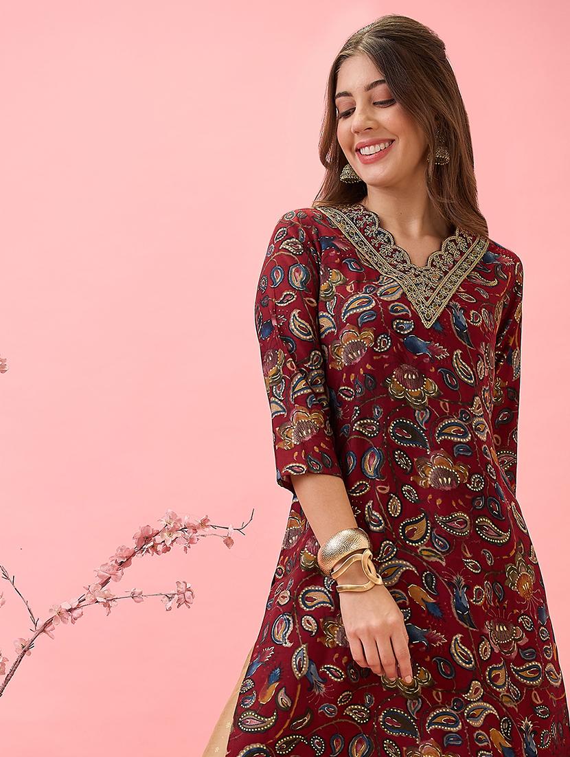 globus women maroon scalloped embroidered v-neck gold foil paisley print chanderi festive kurta - 21767487 - Standard Image - 3