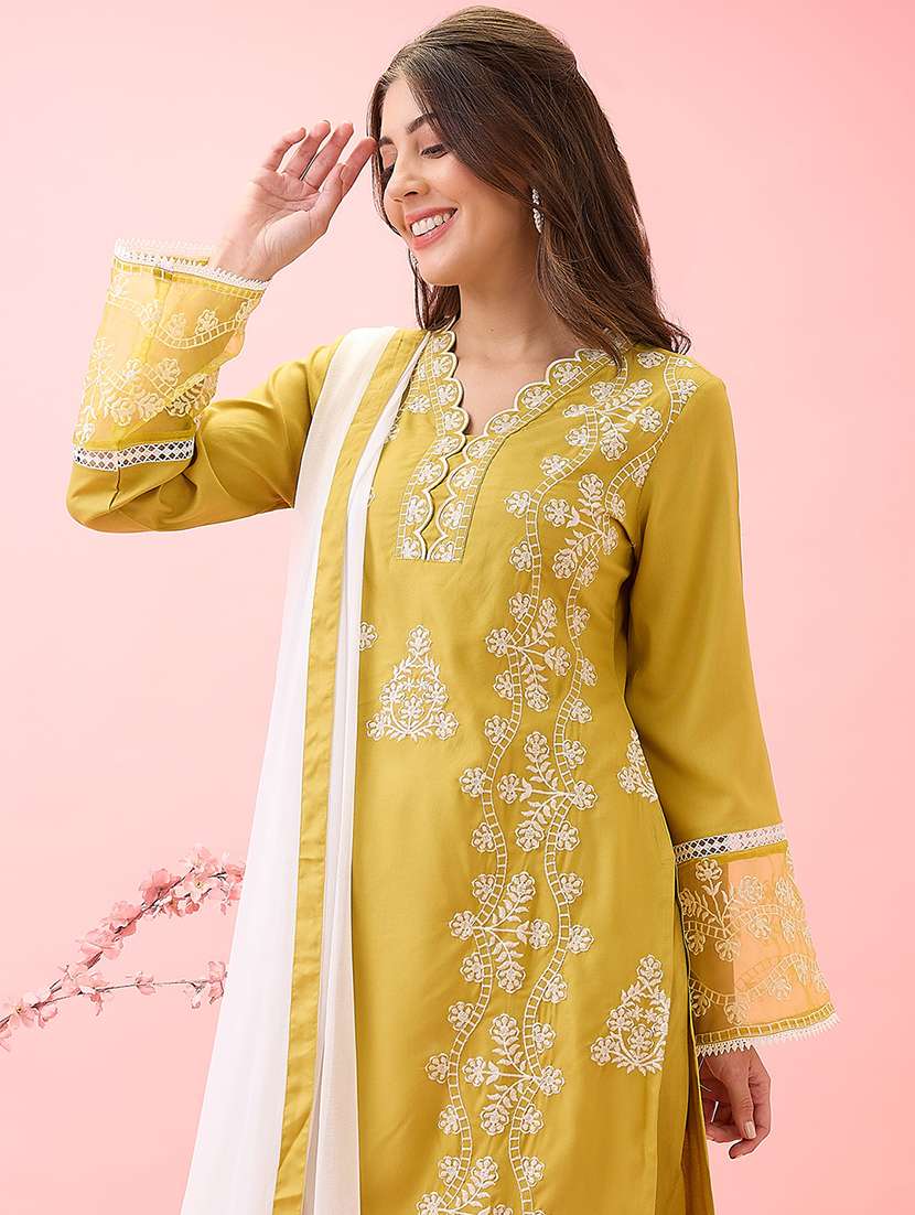 globus women green scalloped v-neck lace insert bell sleeves embroidered straight festive kurta & pants set - 21767492 -  Standard Image - 3