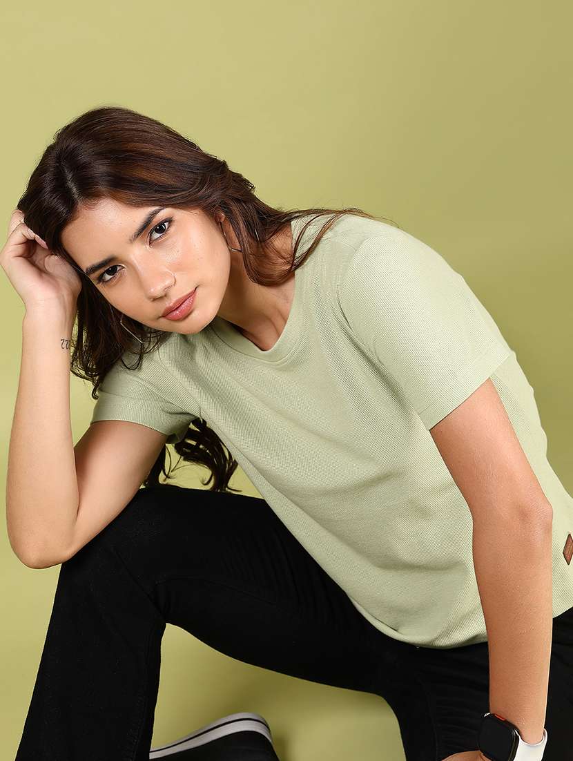 women solid short sleeve regular t-shirt