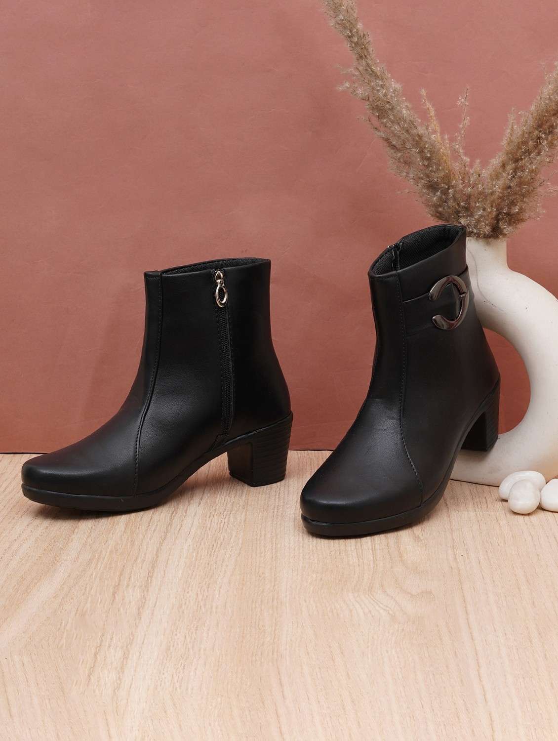 women solid slipn on ankle boots