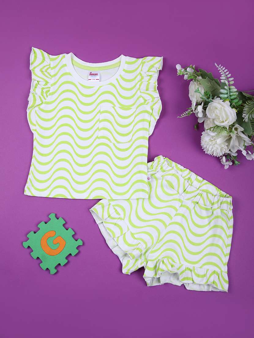 girls green printed shorts & top co-ords set