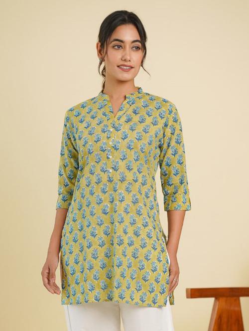 women three quarter sleeve straight kurti - 21784826 - Standard Image - 0