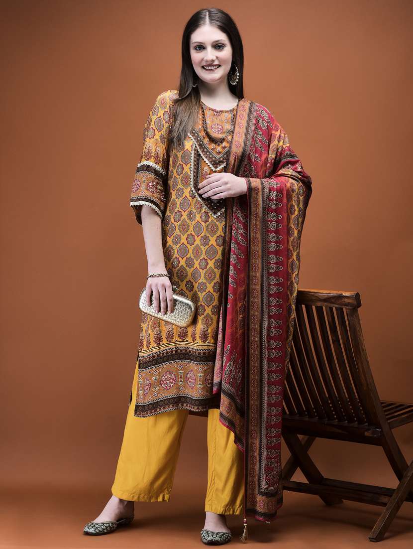 women three quarter sleeve kurta pant with dupatta set - 21785525 -  Zoom Image - 0