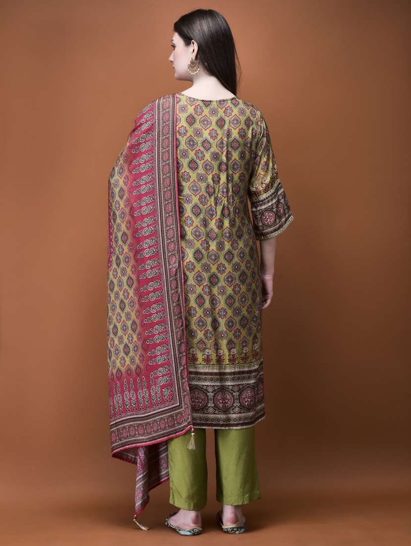 women three quarter sleeve kurta pant with dupatta set - 21785526 - Standard Image - 3