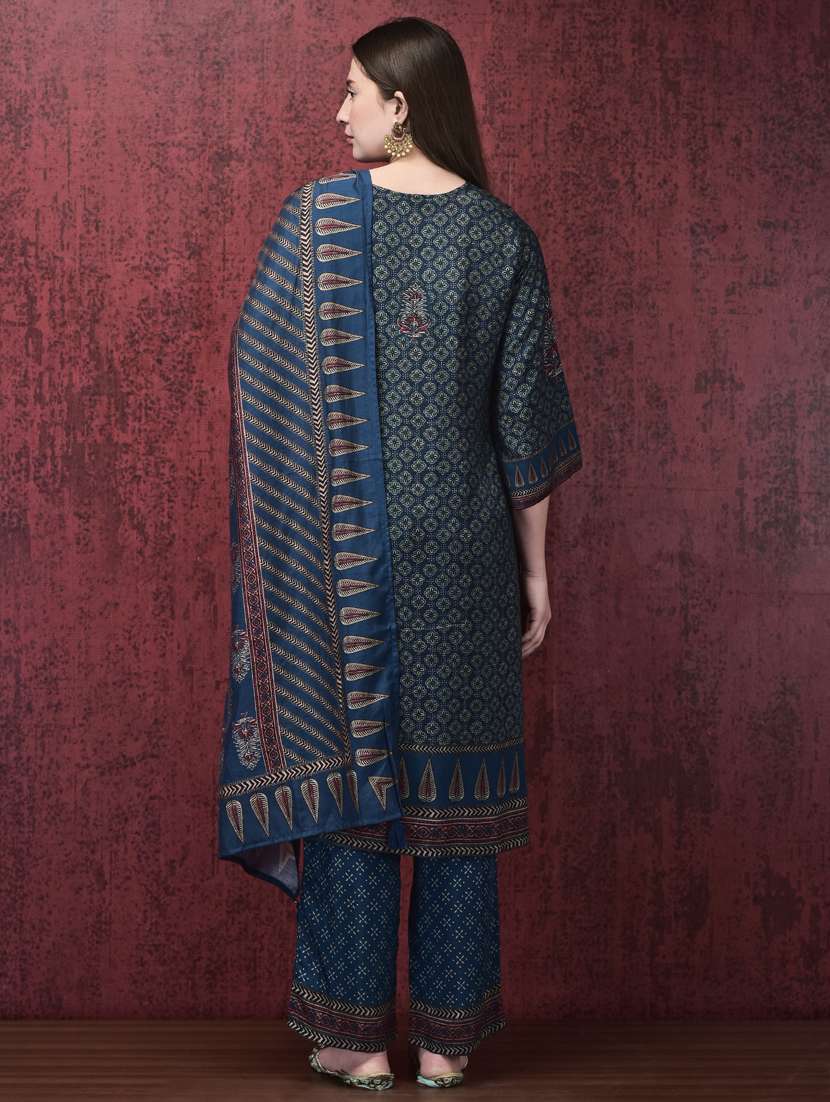 women three quarter sleeve kurta pant with dupatta set - 21785535 -  Standard Image - 3