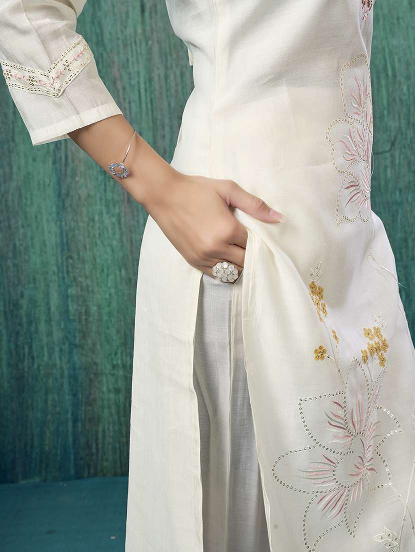 women three quarter sleeve kurta pant with dupatta set - 21785668 -  Standard Image - 3