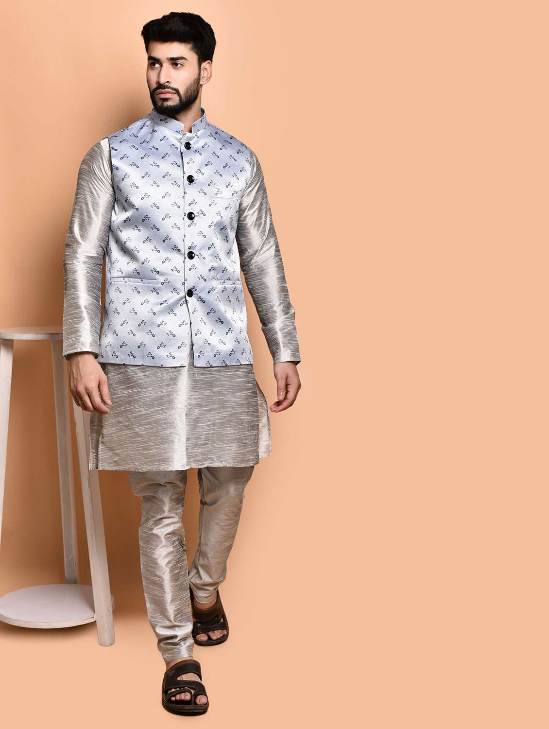 men printed kurta pyjama with jacket 