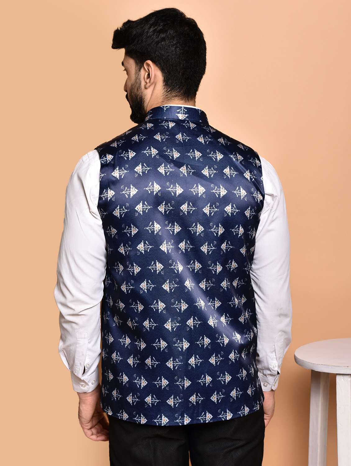 men printed mandarin neck nehru jacket - 21786312 - Standard Image - 3