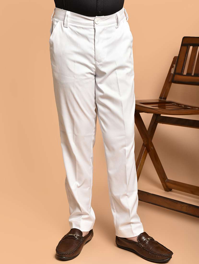 boys solid mid rise regular fit trouser 
