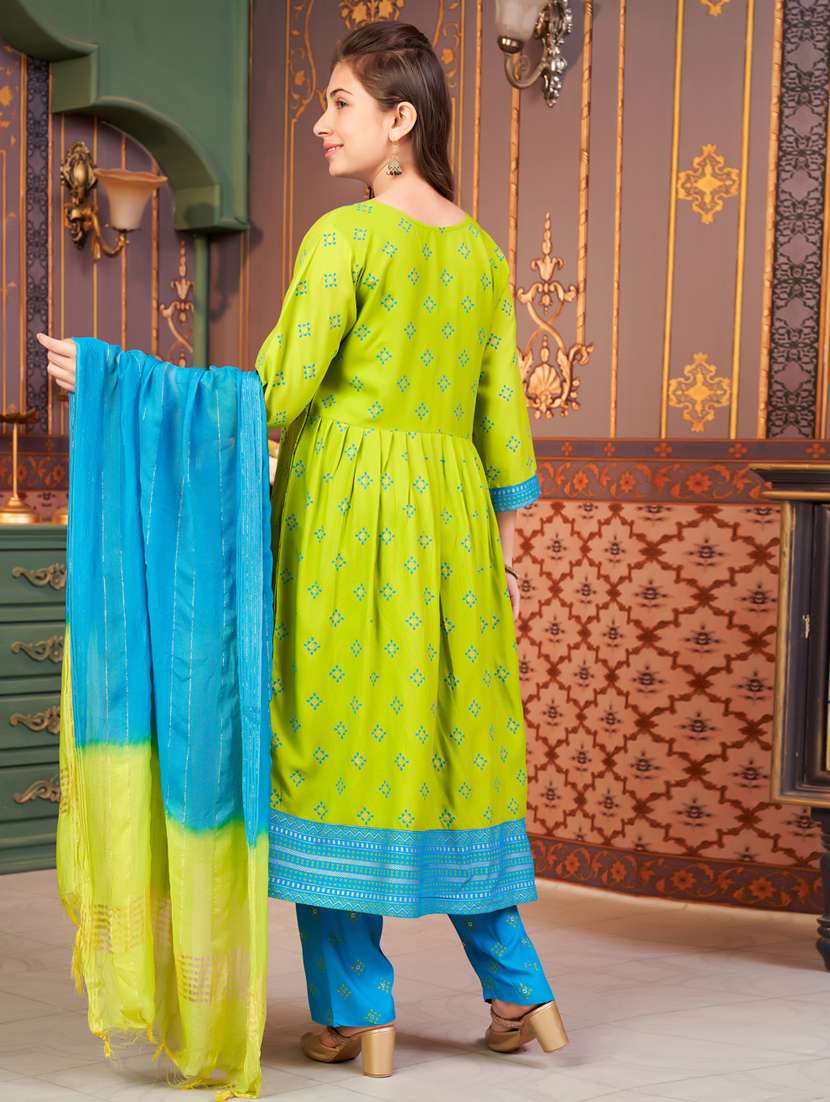 girls three quarter sleeve kurta pant with dupatta set - 21786425 -  Standard Image - 3