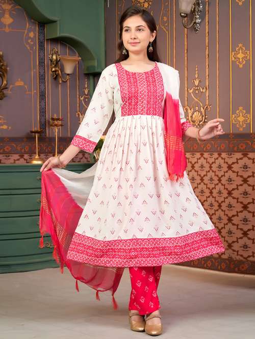 girls three quarter sleeve kurta pant with dupatta set - 21786427 - Standard Image - 0