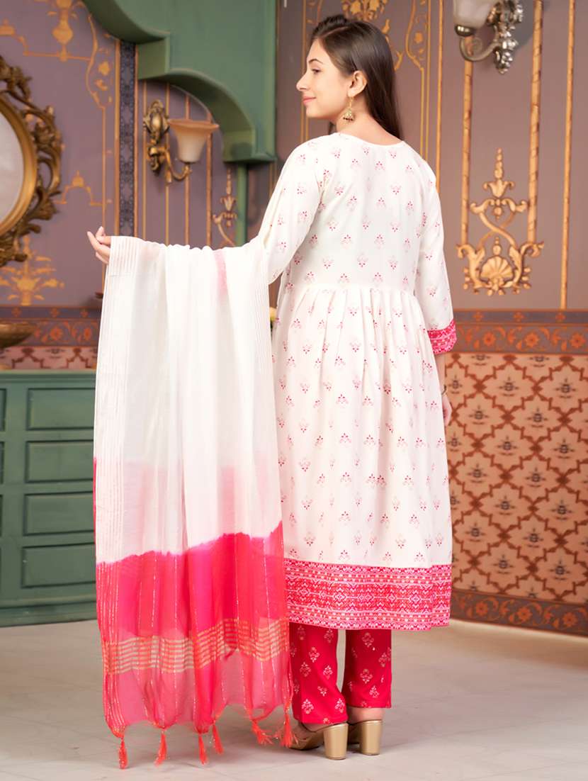 girls three quarter sleeve kurta pant with dupatta set - 21786427 - Standard Image - 3