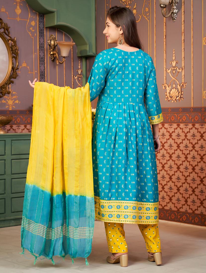 girls three quarter sleeve kurta pant with dupatta set - 21786429 - Standard Image - 3