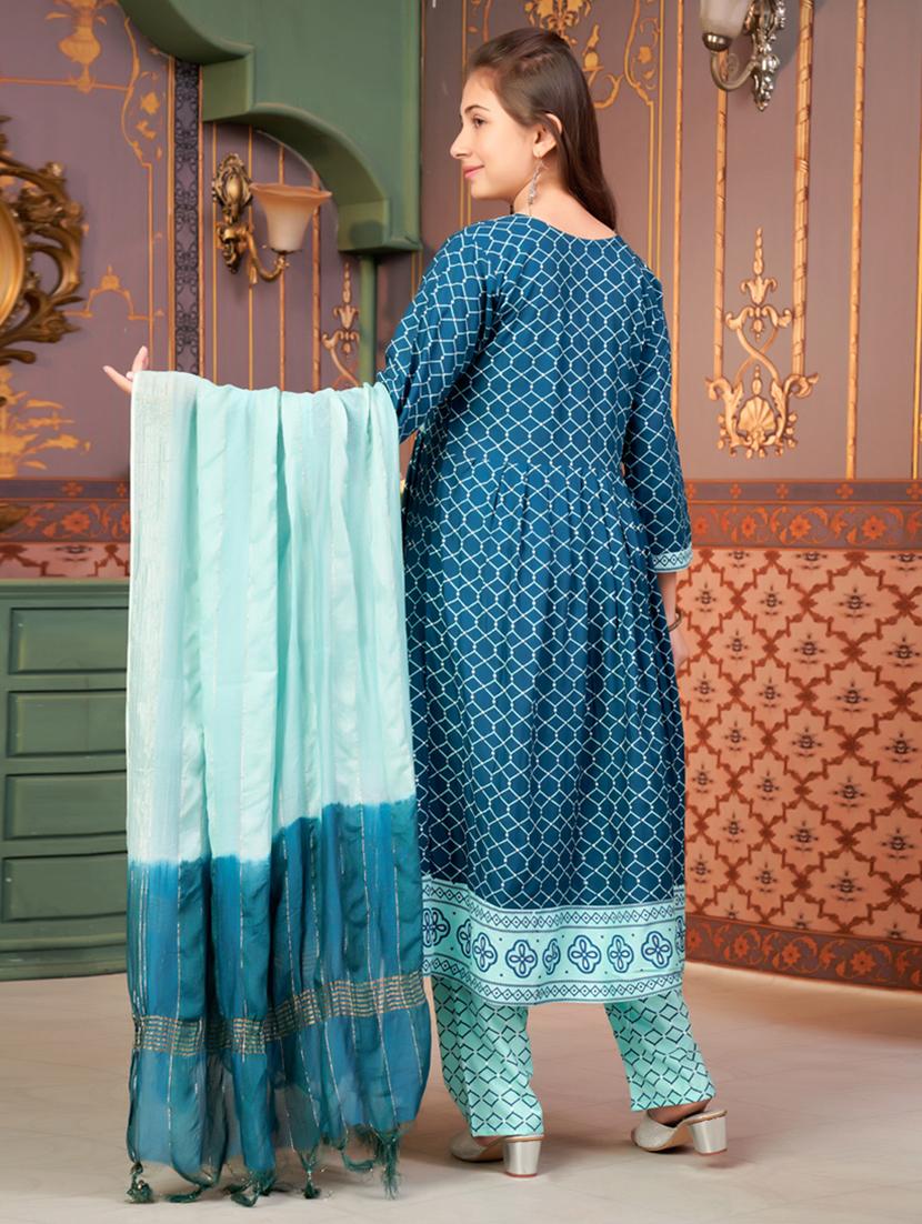 girls three quarter sleeve kurta pant with dupatta set - 21786434 - Standard Image - 3