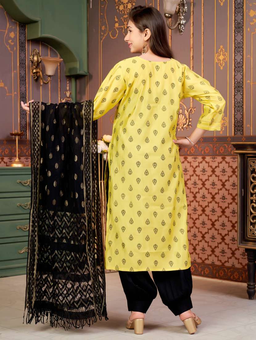 girls three quarter sleeve kurta salwar with dupatta set - 21786437 -  Standard Image - 3