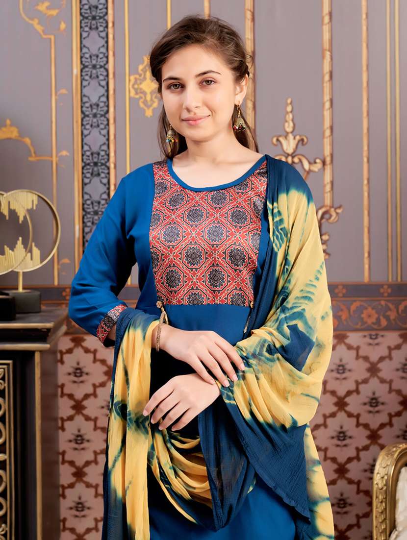 girls printed kurta and sahara with dupatta - 21786459 - Standard Image - 3