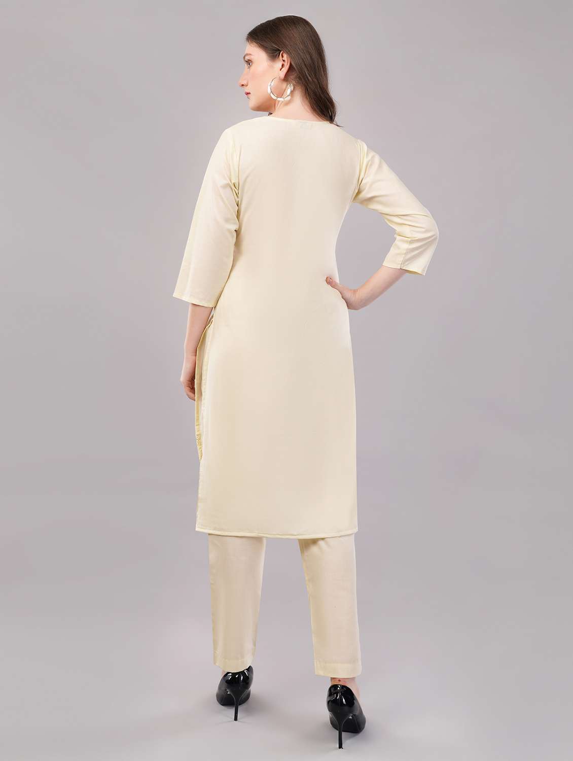 women three quarter sleeve kurta pant with dupatta set - 21786766 -  Standard Image - 3