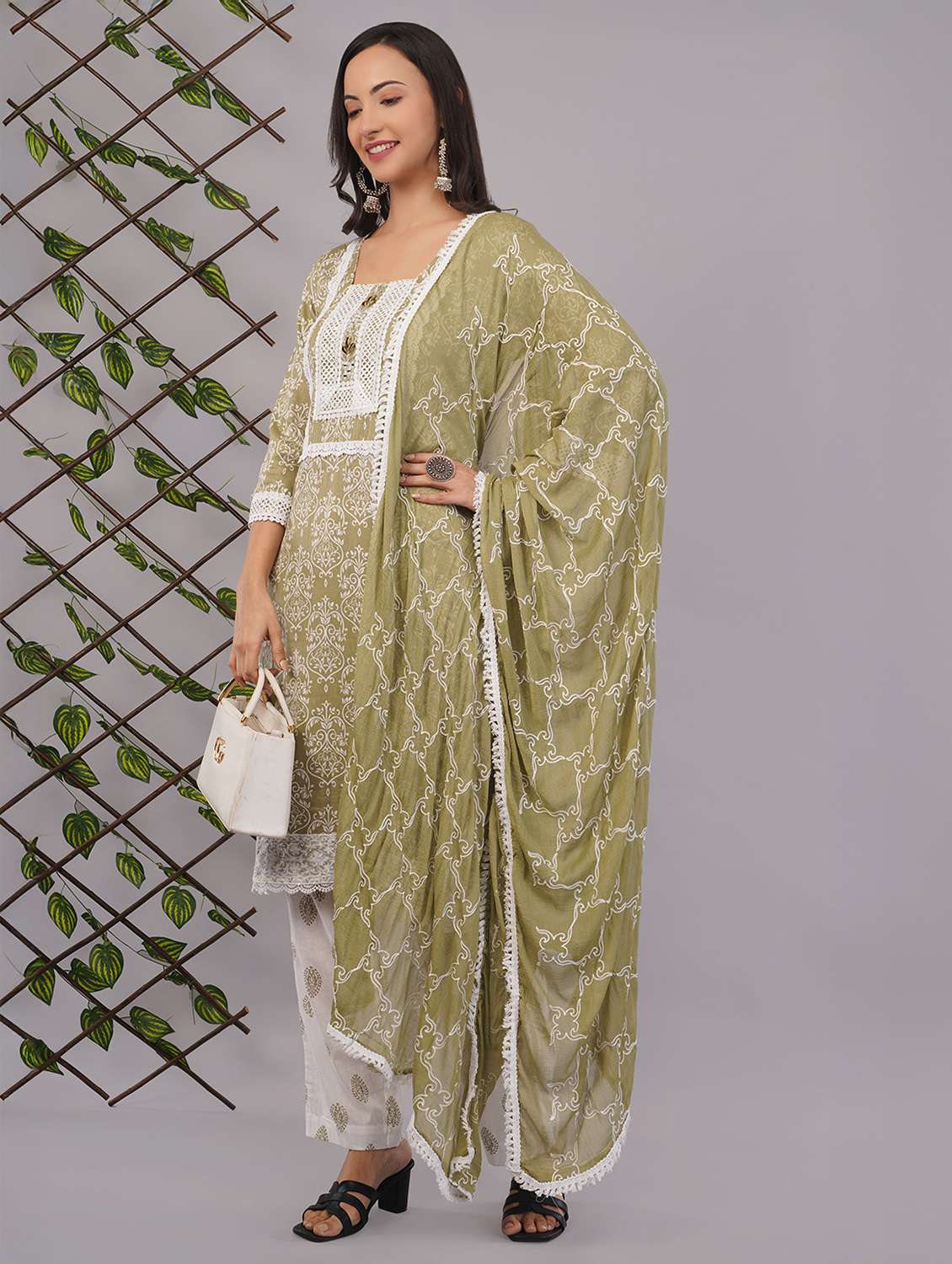 women three quarter sleeve kurta pant with dupatta set