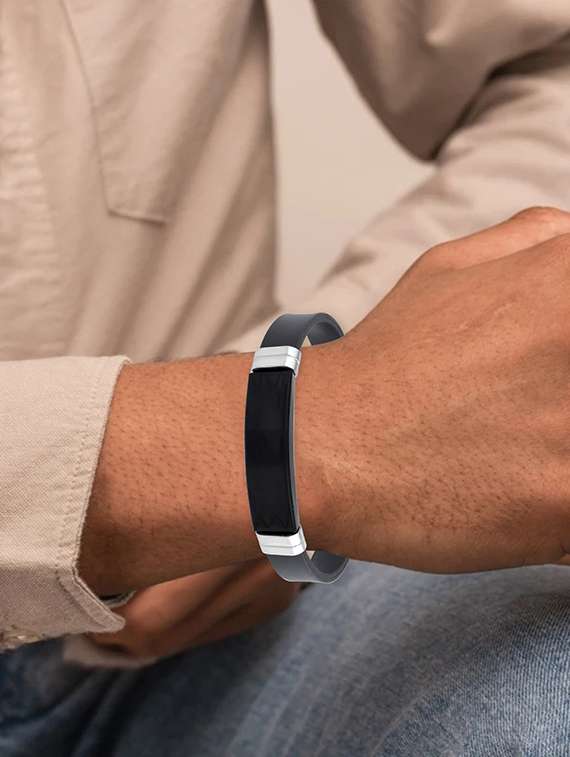 men black brass bracelet - 21787445 -  Standard Image - 3