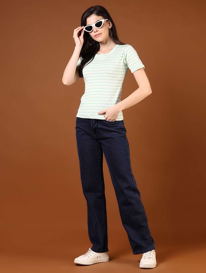 women all over printed short sleeves t-shirt - 21788841 -  Standard Image - 3