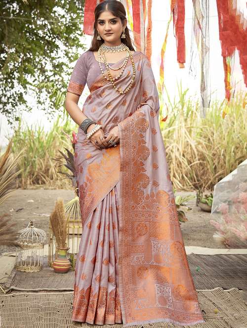 women self design banarasi saree with blouse - 21789698 - Standard Image - 0