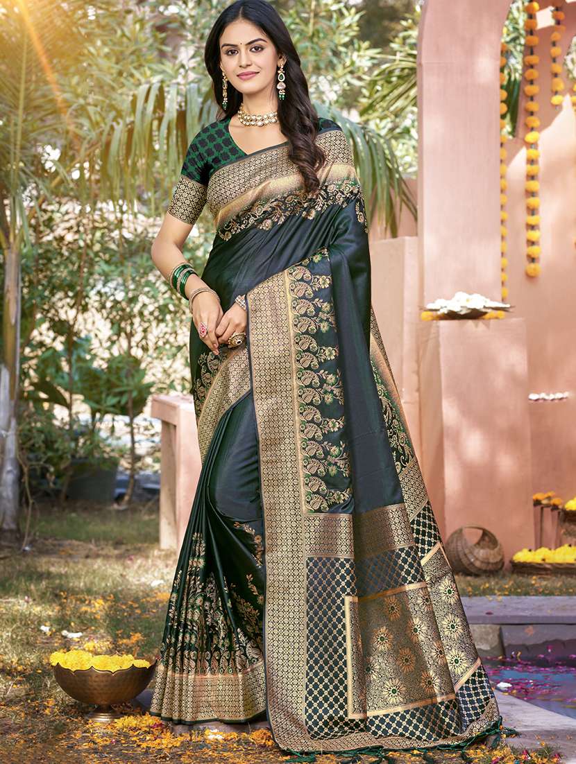 women self design banarasi saree with blouse