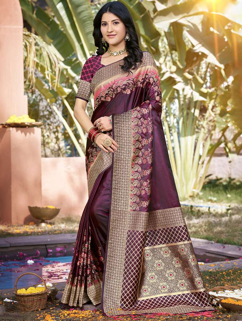 women self design banarasi saree with blouse