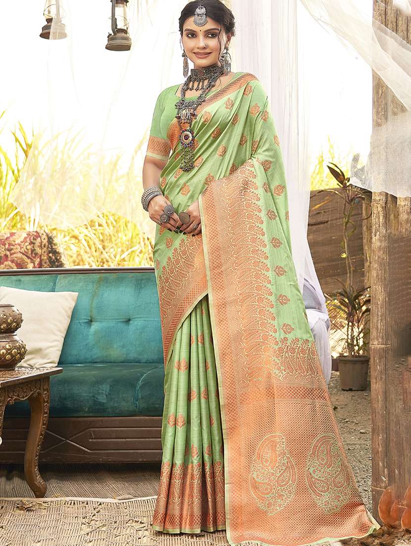 women self design banarasi saree with blouse
